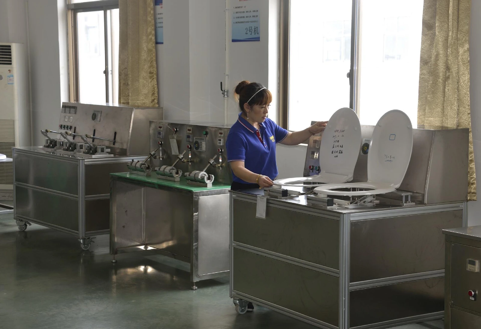 Seat and lid movement evaluation at UNIWISE
